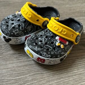 Mickey Mouse Disney toddler baby light up clogs shoes crocs 💛